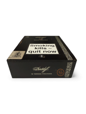 Alternative view of Davidoff Yamasa Piramides